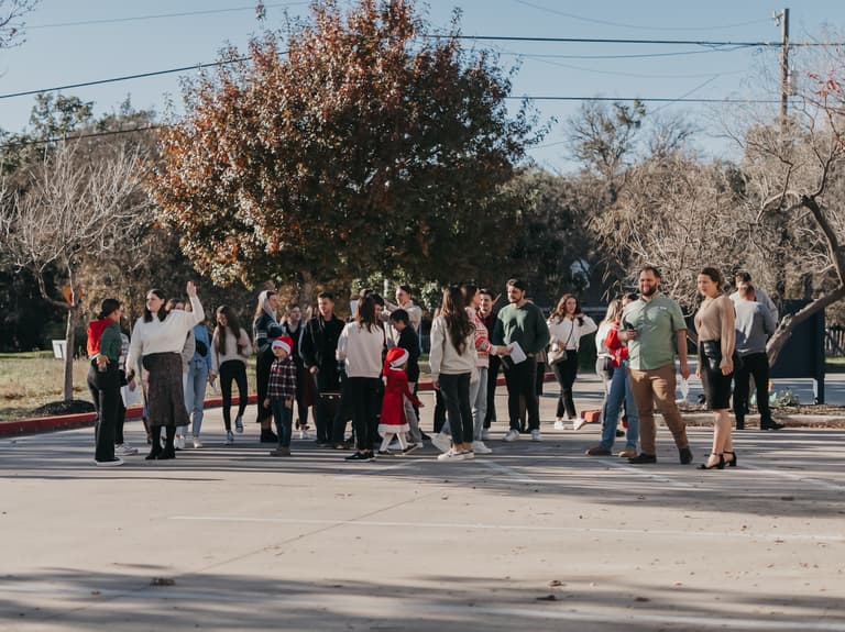Caroling ’23 — photograph 7 of 38