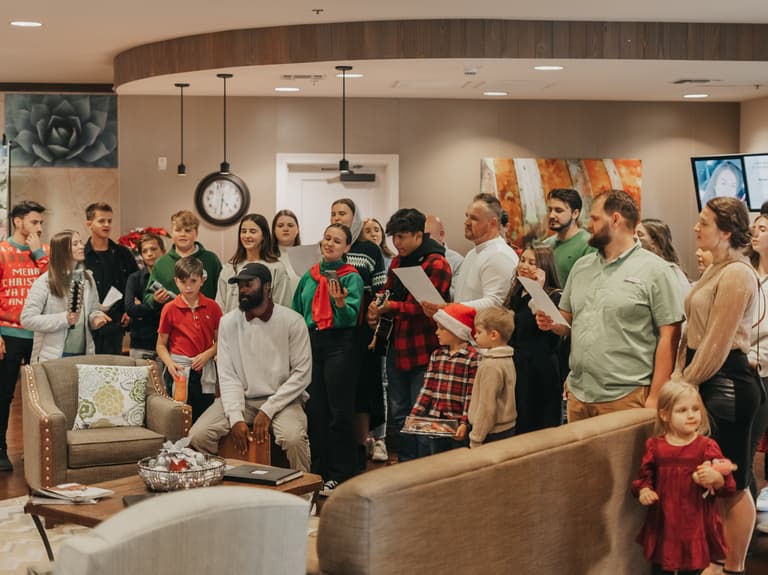 Caroling ’23 — photograph 18 of 38