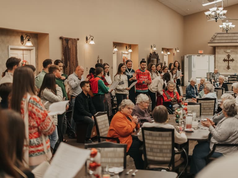 Caroling ’23 — photograph 34 of 38