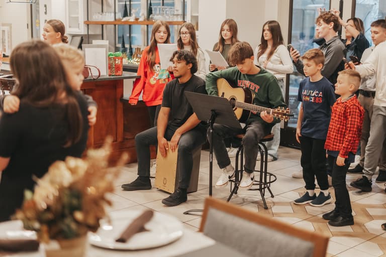 Caroling ’24 — photograph 32 of 33